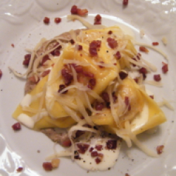  Tortelloni fatti a mano Pastificio Barone ripieni di zucca alla crema di funghi-Barone d.o.o.