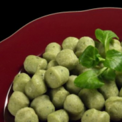 Gnocchi di spinaci al pesto di pistacchi-Barone S.r.l.